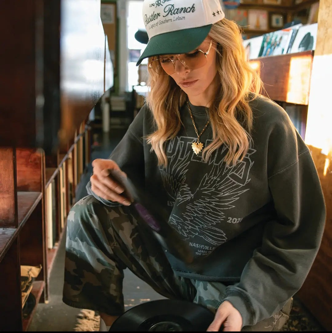 Outlaw cropped crew
